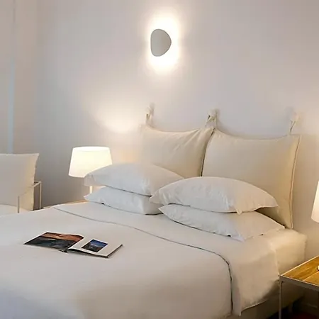 Lilium Hotel Santorini 5* Fira (Santorini)