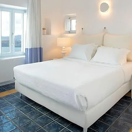 Lilium Hotel Santorini 5*